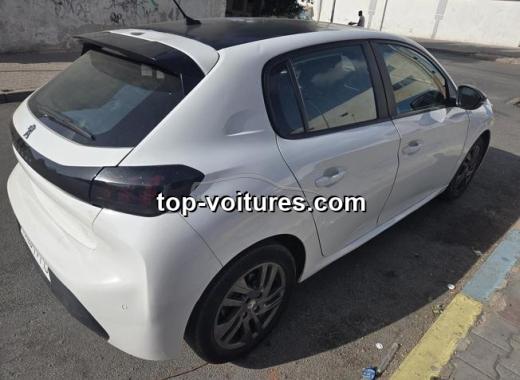Peugeot 208 2022 — photo 4