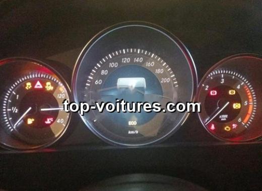 Mercedes 220 2012 — photo 6