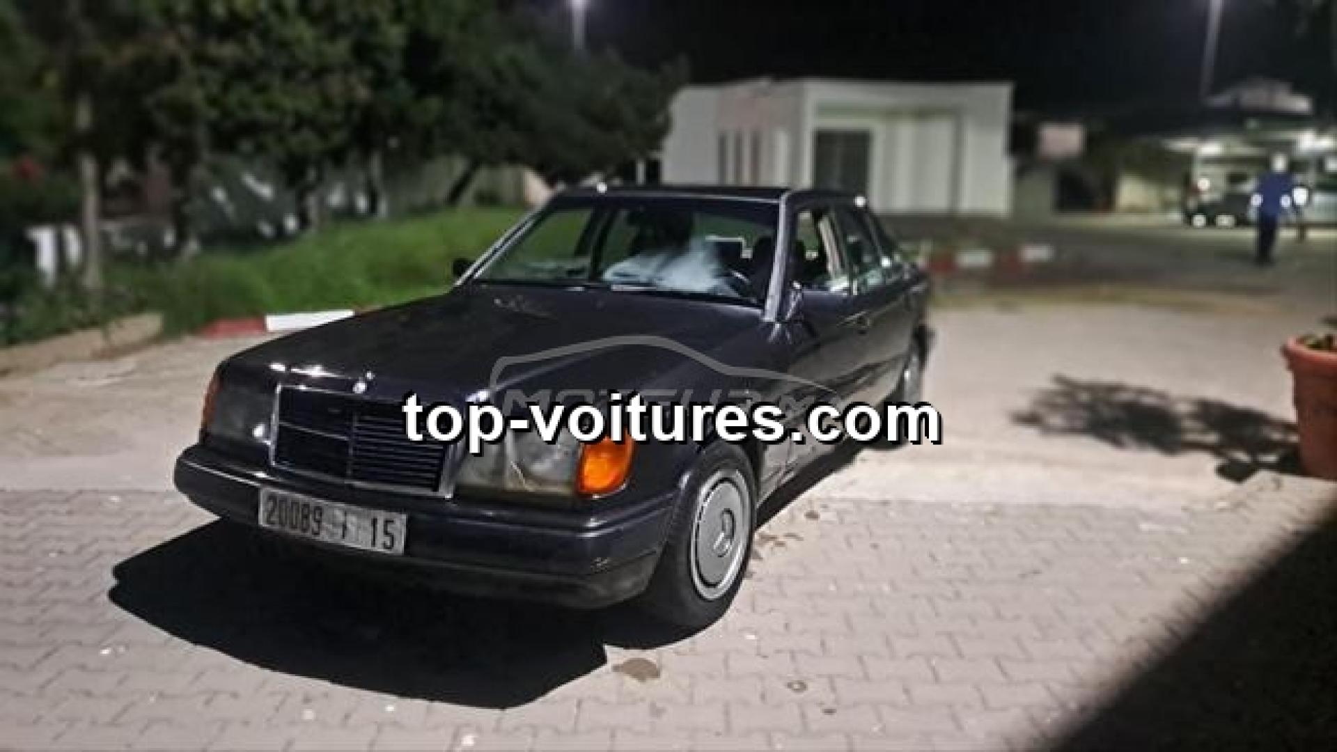 Mercedes-Benz 220