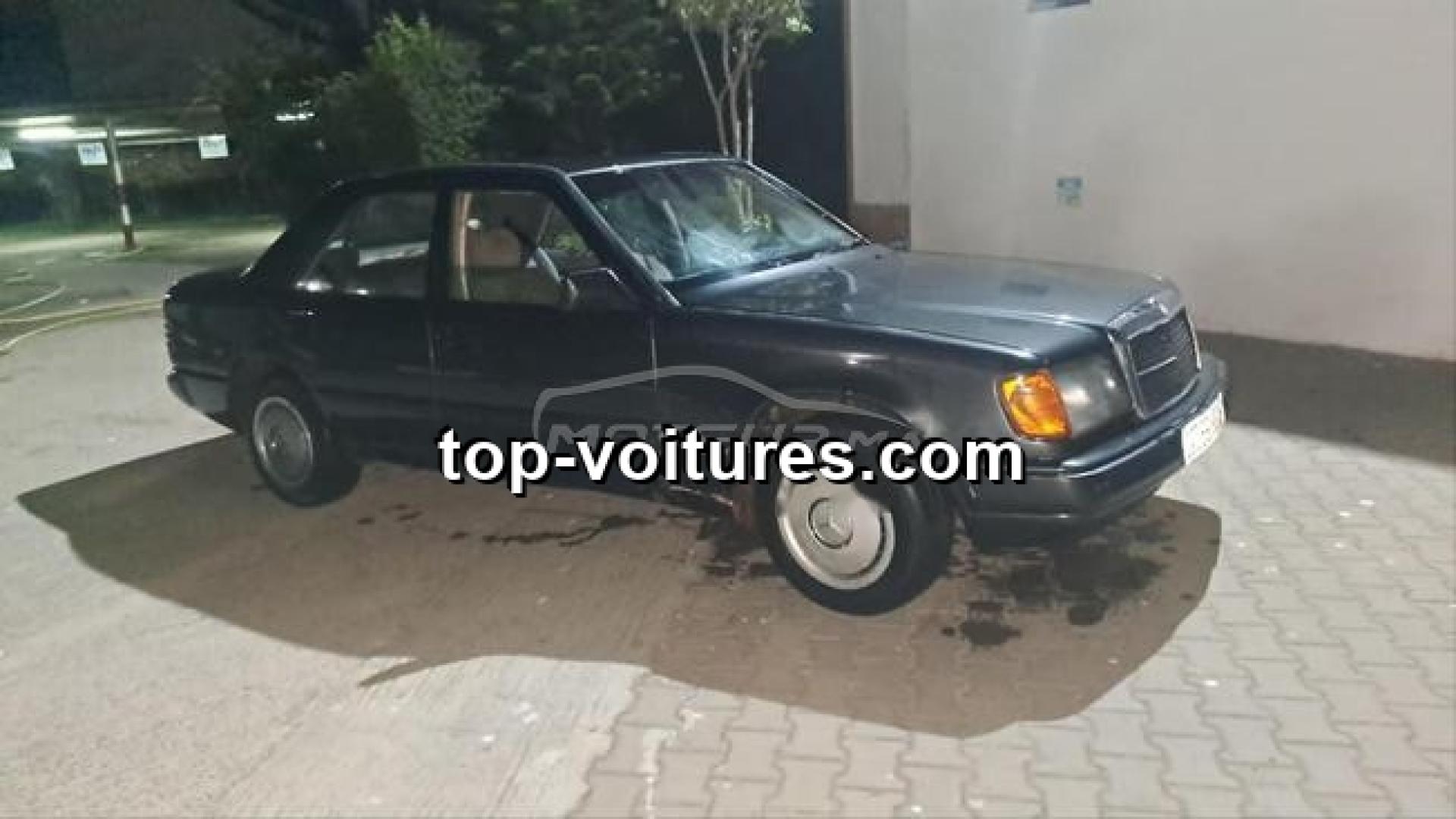 Mercedes-Benz 220