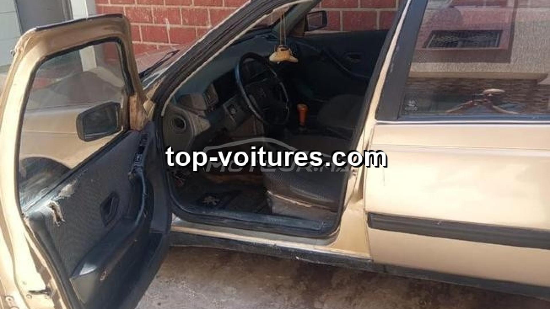 Peugeot 405