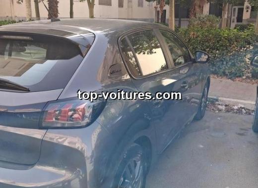 Peugeot 208 2021 — photo 4