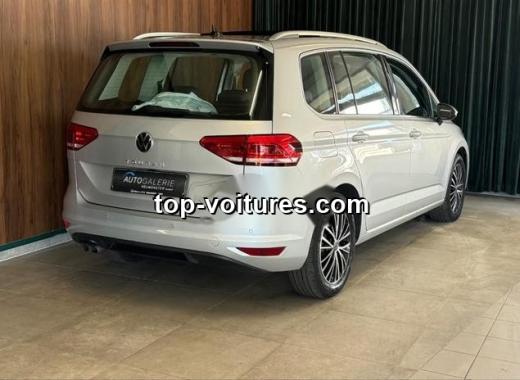 Volkswagen Touran 2023 — photo 3