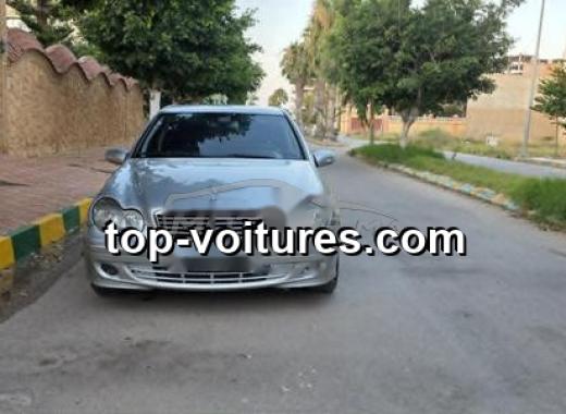 Mercedes 220 2004 — photo 3