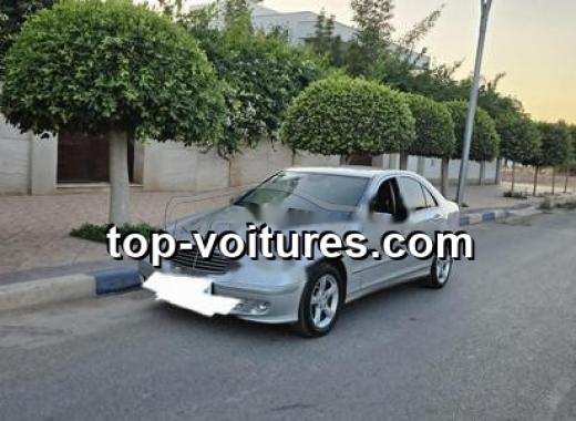 Mercedes 220 2004 — photo 4