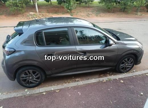Peugeot 208 2021 — photo 2