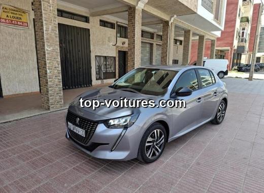 Peugeot 208 2023 — photo 2