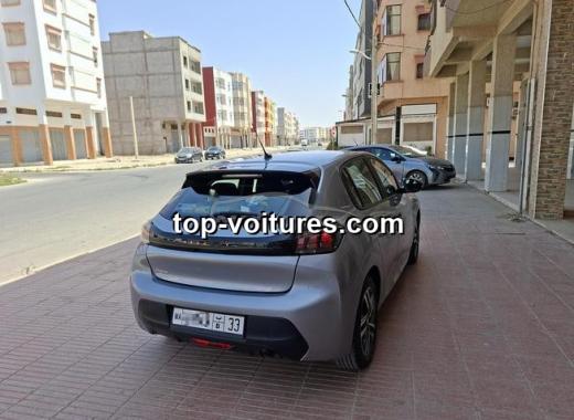 Peugeot 208 2023 — photo 5