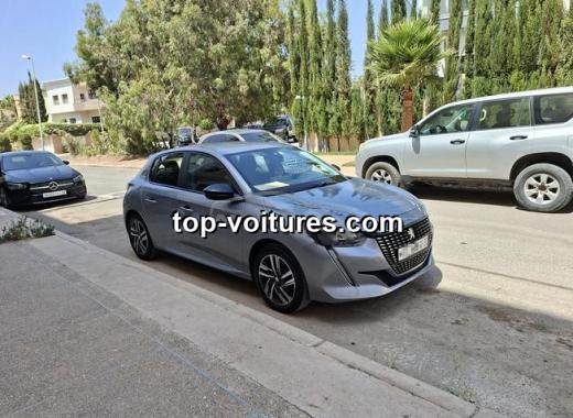 Peugeot 208 2023 — photo 3