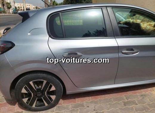 Peugeot 208 2024 — photo 4