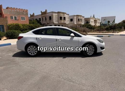 Opel Astra 2017 — photo 2