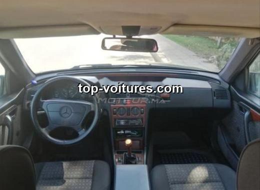 Mercedes 220 1993 — photo 5