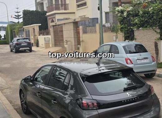 Peugeot 208 2023 — photo 2