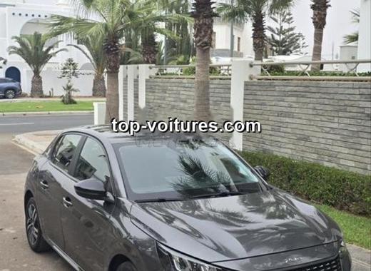 Peugeot 208 2023 — photo 4