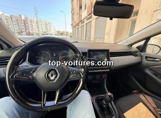 Renault Clio 2023 — photo 4