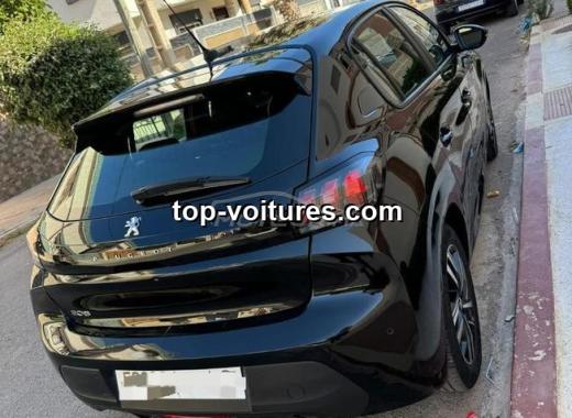 Peugeot 208 2022 — photo 3