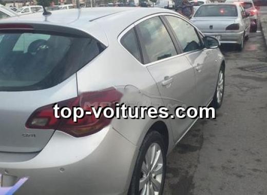 Opel Astra 2012 — photo 2