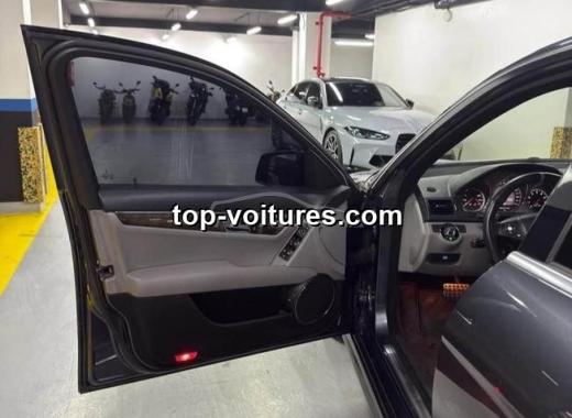 Mercedes 220 2010 — photo 3