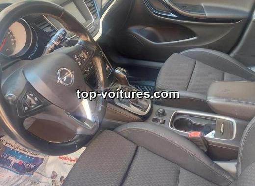 Opel Astra 2018 — photo 2