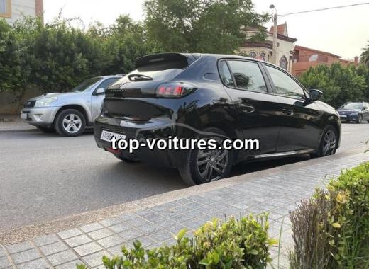 Peugeot 208 2022 — photo 3