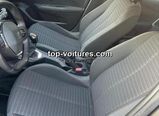 Peugeot 208 2022 — photo 6