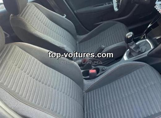 Peugeot 208 2022 — photo 7