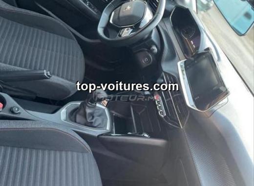 Peugeot 208 2022 — photo 8
