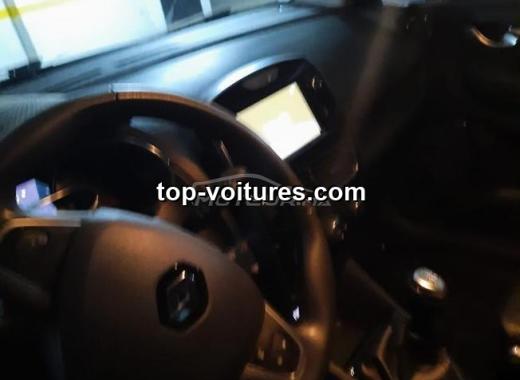 Renault Clio 2019 — photo 2