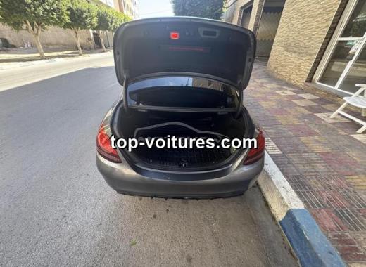 Mercedes 220 2019 — photo 3