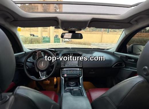 Jaguar XE 2018 — photo 3